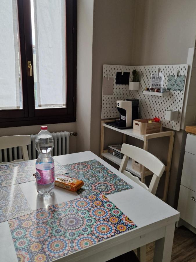 Voi Da Noi Intero Appartamento Con Parcheggio Privato تورنو المظهر الخارجي الصورة